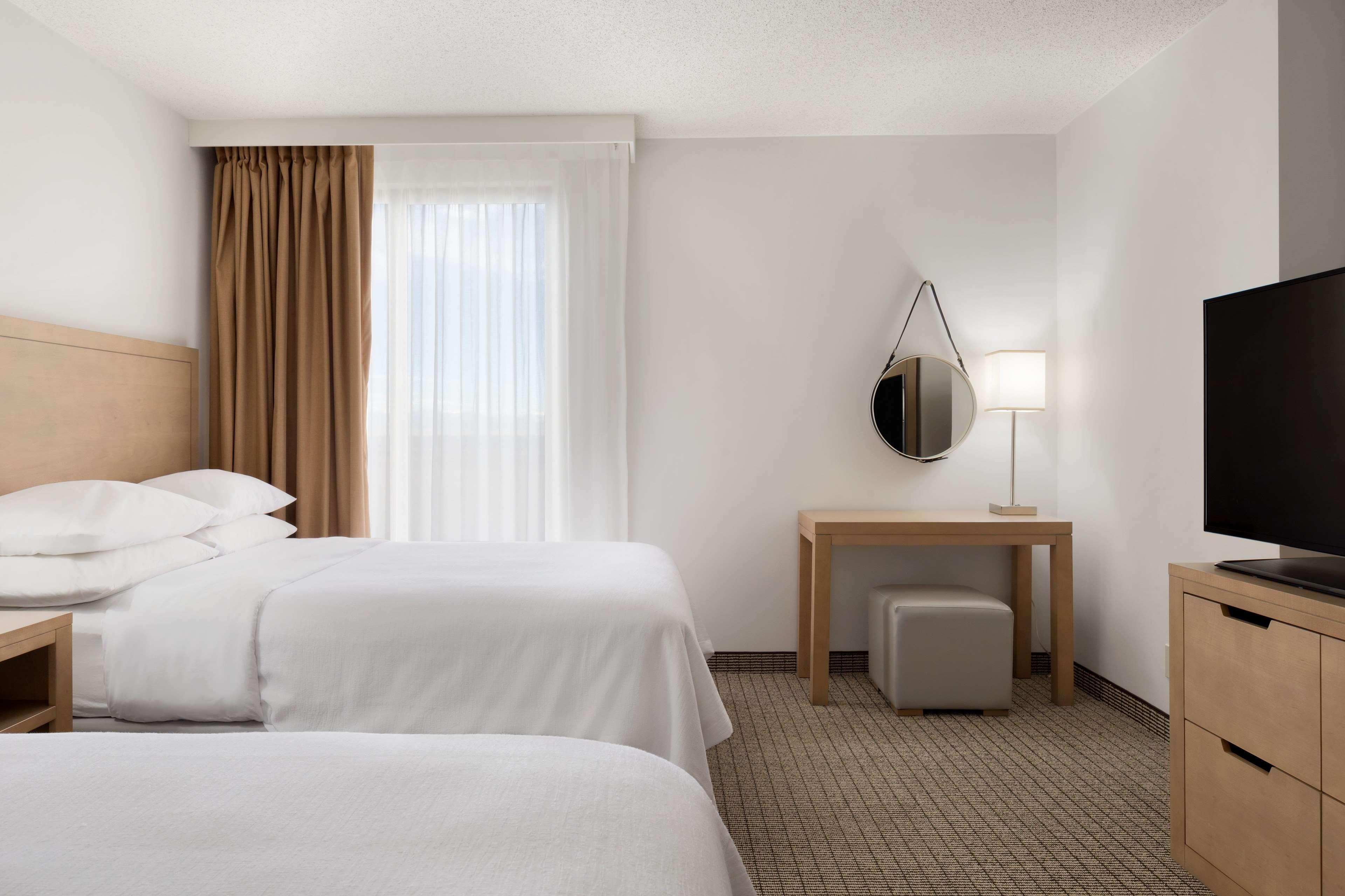 เอมบาสซีสวีท เดนเวอร์ อินเตอร์เนชั่นแนลแอร์พอร์ต Hotel ภายนอก รูปภาพ